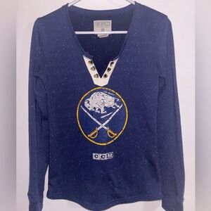 Buffalo Sabres Hockey Shirt Sweatshirt Top. Size Small